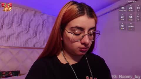 Snapshot of naomy_tay1 chatting on 12.03.25 Naomy online show from 12.03.25