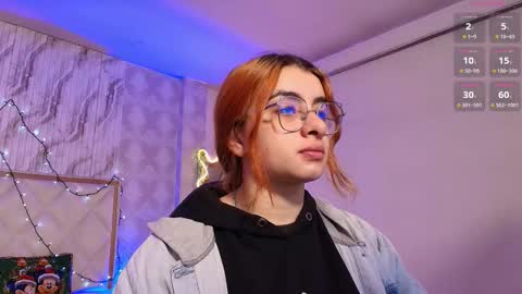 Snapshot of naomy_tay1 chatting on 12.17.25 Naomy online show from 12.17.25