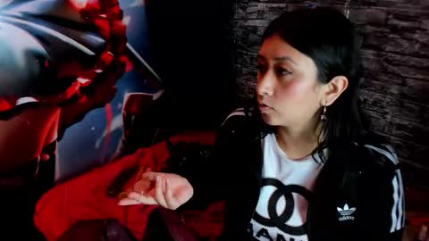 Snapshot of naomyangel chatting on 11.21.25 naomy online show from 11.21.25