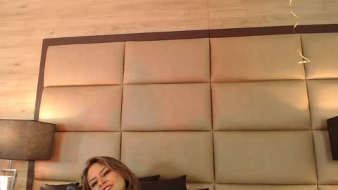 Snapshot of naomyrivera chatting on 12.21.24 nao online show from 12.21.24