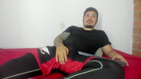 Snapshot of narciso_kh chatting on 06.10.26 deibyd online show from 06.10.26