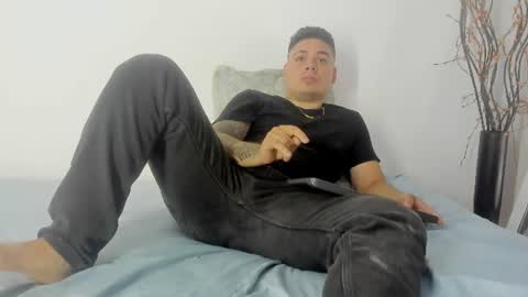 Snapshot of narciso_kh chatting on 06.27.26 deibyd online show from 06.27.26