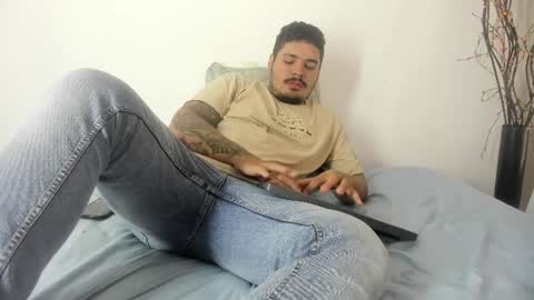 Snapshot of narciso_kh chatting on 07.22.26 deibyd online show from 07.22.26