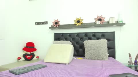 Debora online show from 12.14.24