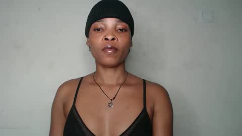 Snapshot of nastie_cumlover chatting on 11.06.25 bella online show from 11.06.25