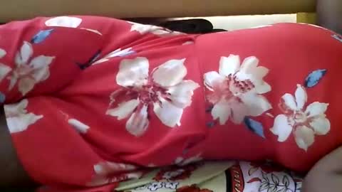 Snapshot of nastiestmomplay chatting on 11.21.25 Sweet Ella online show from 11.21.25