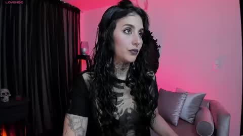 Snapshot of nasty_alice1 chatting on 11.06.25 Goddess Alice online show from 11.06.25