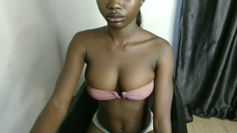 Snapshot of nasty_creamypussyy chatting on 02.14.26 Mila online show from 02.14.26