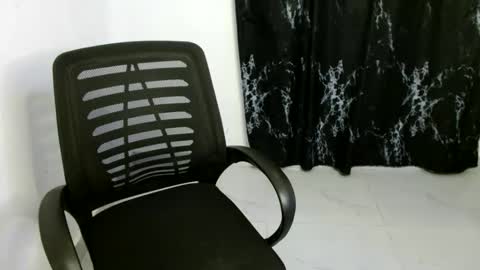 Mila online show from 04.11.26