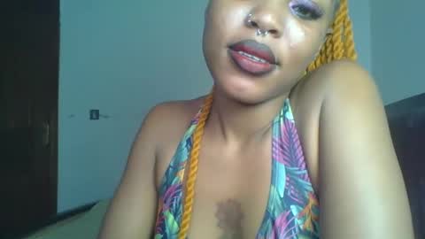Snapshot of nasty_divah chatting on 05.10.26 nasty_divah online show from 05.10.26