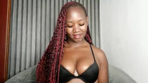 Tessy online show from 05.12.26