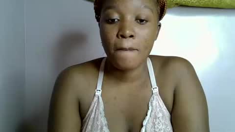 Snapshot of nasty_previne chatting on 11.07.25 previn online show from 11.07.25