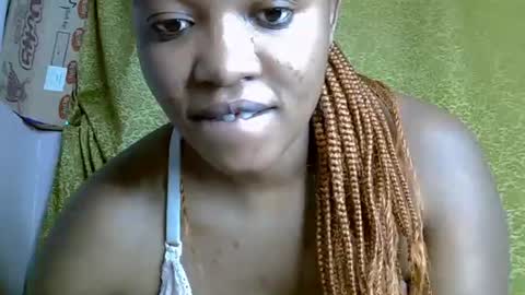 Snapshot of nasty_previne chatting on 11.10.25 previn online show from 11.10.25