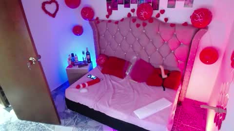 nat_evans8 online show from 02.15.26