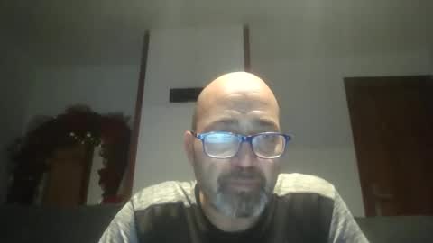 Snapshot of nata1974 chatting on 12.15.25 nata1974 online show from 12.15.25