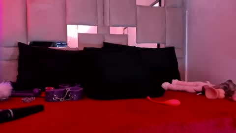 Natacha black online show from 02.23.25