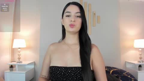 Snapshot of natachadiaz_ chatting on 10.17.25 Natacha Diaz online show from 10.17.25