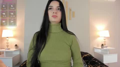 Snapshot of natachadiaz_ chatting on 10.21.25 Natacha Diaz online show from 10.21.25