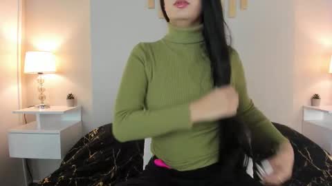 Snapshot of natachadiaz_ chatting on 11.20.25 Natacha Diaz online show from 11.20.25