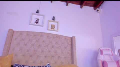 Snapshot of natalia_collinslim chatting on 12.12.24 Natalia online show from 12.12.24