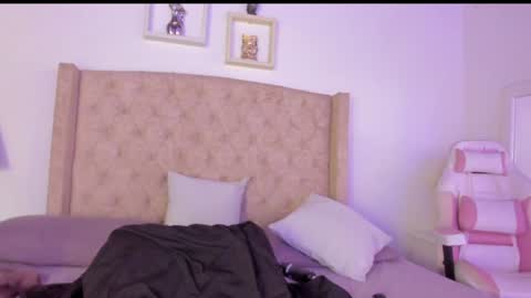 Snapshot of natalia_collinslim chatting on 12.13.24 Natalia online show from 12.13.24