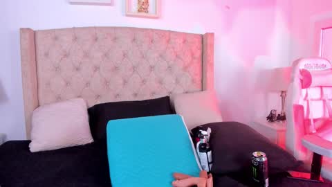 Snapshot of natalia_collinslim chatting on 09.12.25 Natalia online show from 09.12.25