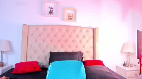 Snapshot of natalia_collinslim chatting on 09.20.25 Natalia online show from 09.20.25