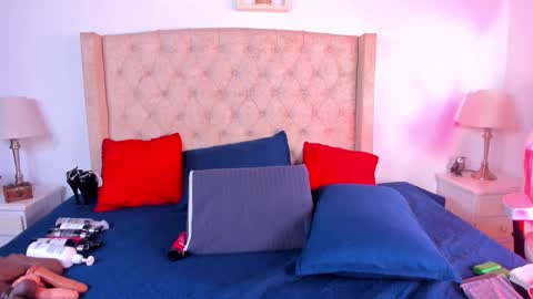 Snapshot of natalia_collinslim chatting on 09.30.25 Natalia online show from 09.30.25