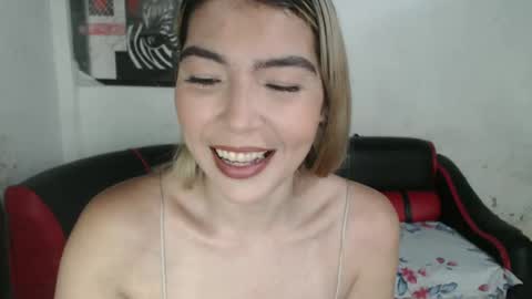 Snapshot of nataliaqueenve chatting on 12.12.24 Natalia online show from 12.12.24