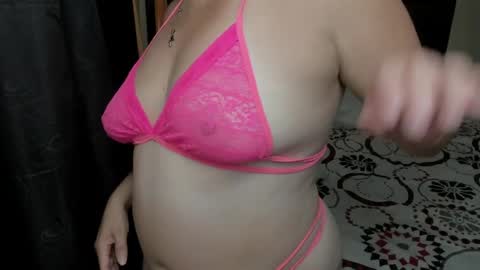 Snapshot of nataliasweet777 chatting on 05.18.26 nataliasweet777 online show from 05.18.26