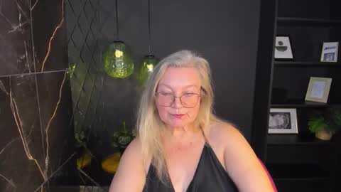 NataliCloud online show from 10.17.25