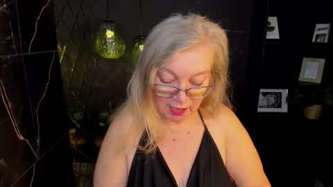 NataliCloud online show from 11.24.25