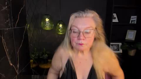 NataliCloud online show from 11.30.25