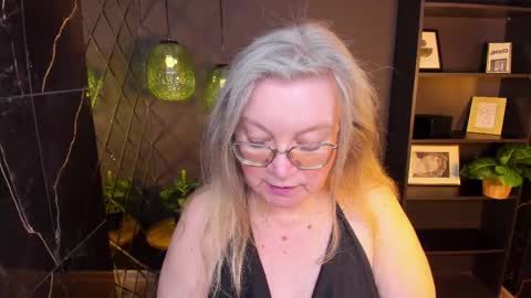 Snapshot of natalicloud chatting on 04.18.26 NataliCloud online show from 04.18.26