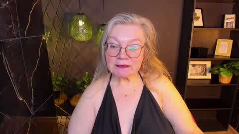 Snapshot of natalicloud chatting on 04.19.26 NataliCloud online show from 04.19.26