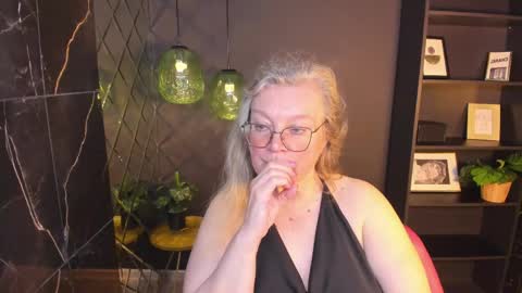 Snapshot of natalicloud chatting on 05.21.26 NataliCloud online show from 05.21.26