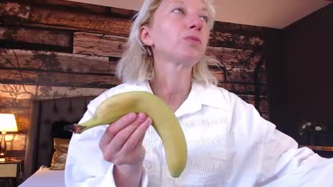 Natalie online show from 05.18.26