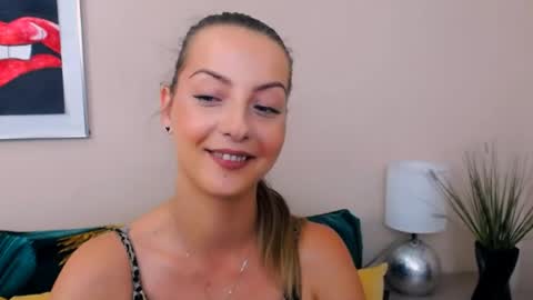 Snapshot of natalie_live chatting on 06.23.26 NatalieSexy online show from 06.23.26