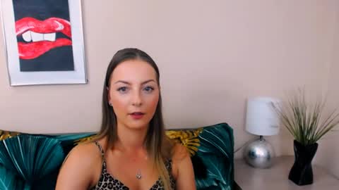 Snapshot of natalie_live chatting on 06.25.26 NatalieSexy online show from 06.25.26