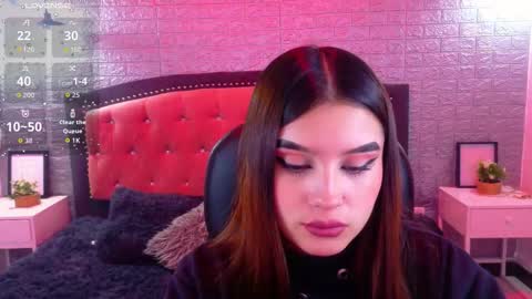 Snapshot of natalie_loffreda chatting on 11.12.25 natalie online show from 11.12.25