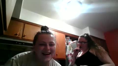 Snapshot of nataliedays chatting on 01.15.25 Natalie online show from 01.15.25