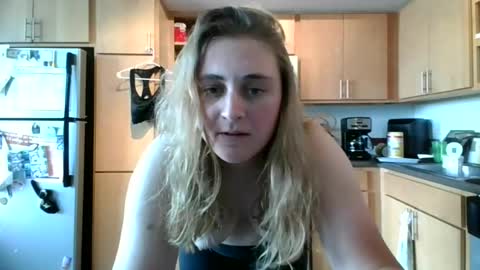 Snapshot of natalielynn4216 chatting on 06.30.26 natalielynn4216 online show from 06.30.26