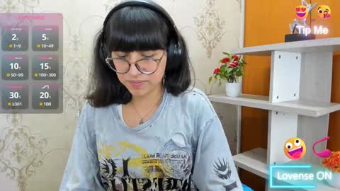 N A T A L Y online show from 02.04.25