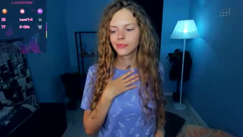 Snapshot of nataly_hello chatting on 09.14.25 Natalie online show from 09.14.25