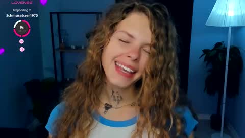 Snapshot of nataly_hello chatting on 10.08.25 Natalie online show from 10.08.25