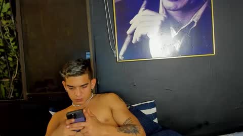 Snapshot of natan_77 chatting on 02.15.25 natan_77 online show from 02.15.25
