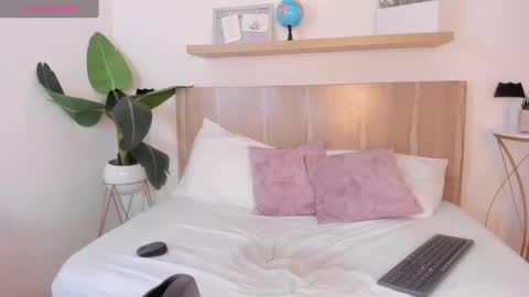 Snapshot of natasha_420 chatting on 01.08.25 N A T A S H A online show from 01.08.25