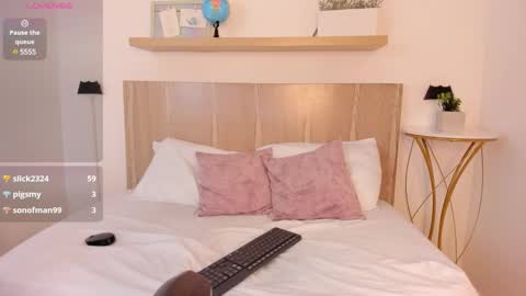 Snapshot of natasha_420 chatting on 01.22.25 N A T A S H A online show from 01.22.25