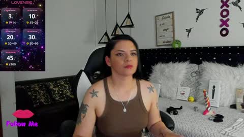 Snapshot of natasha__logan chatting on 12.17.24 Natasha online show from 12.17.24