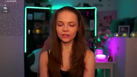 Snapshot of natasha__malkova chatting on 01.04.25 natasha__malkova online show from 01.04.25